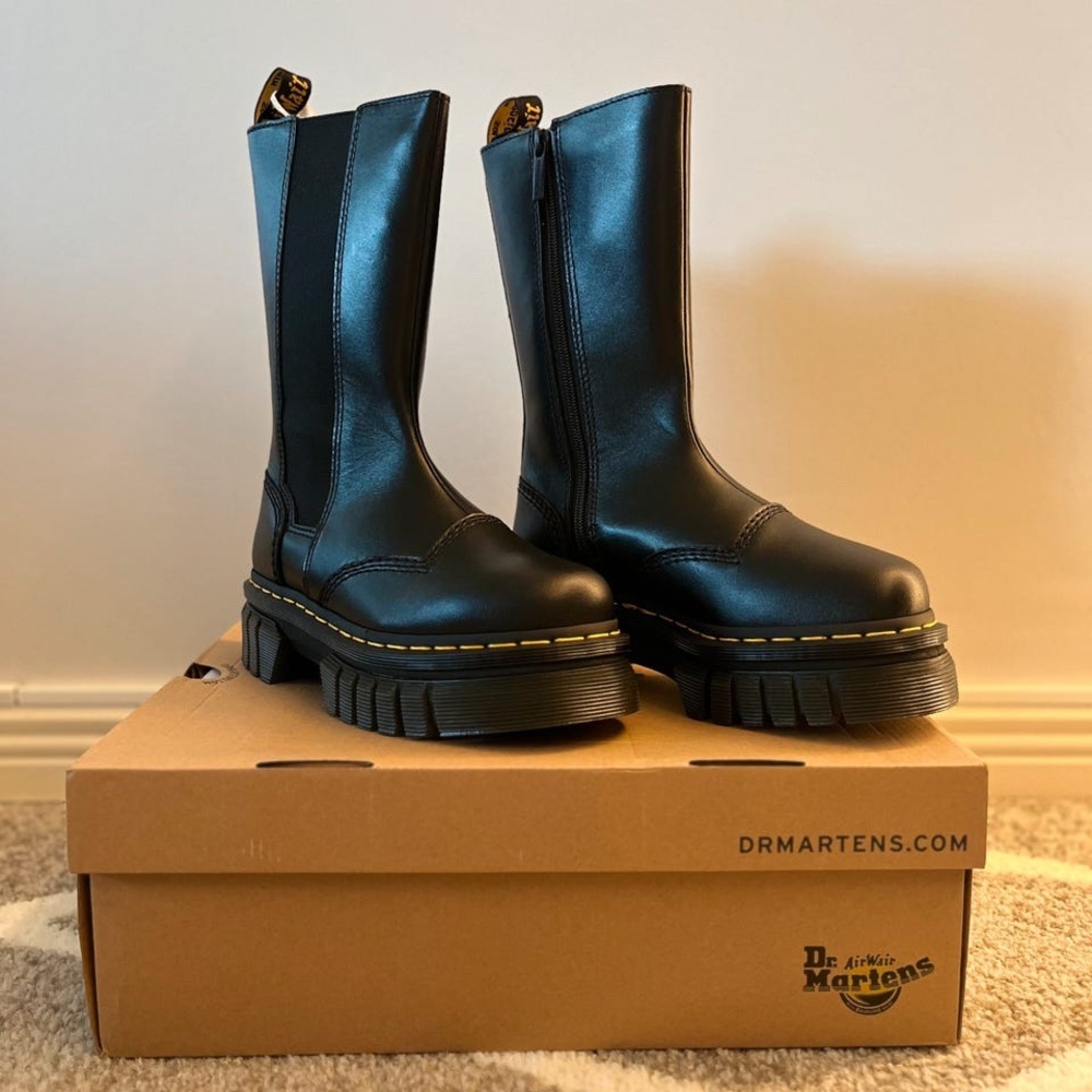 NWT DR. MARTENS BUZZ HI Tall Eclipse Leather Boots - Picture 2 of 8